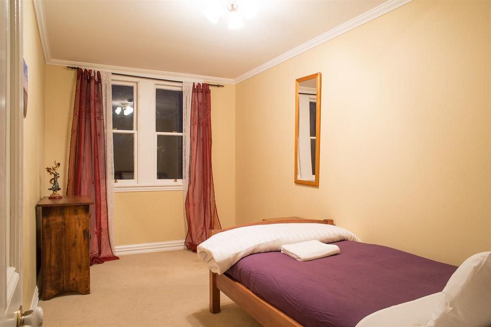 Отель Fellworth House For Solo Travellers Нельсон Экстерьер фото